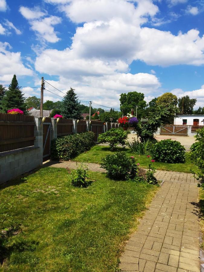Ubytovani Poustka Františkovy Lázně Exteriör bild